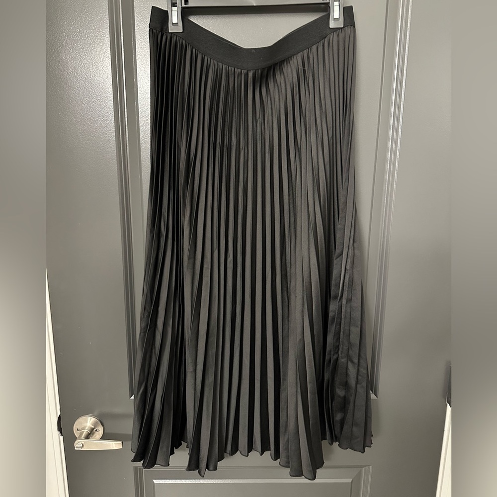 Pleated H&M dress skirt